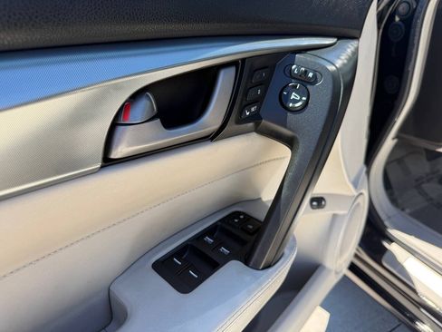 Used 2010 Acura TL w/ Technology Package FWD image 22