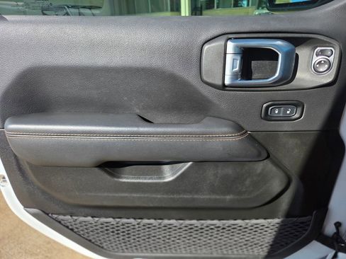 Used 2022 Jeep Gladiator Overland AWD/4WD image 28