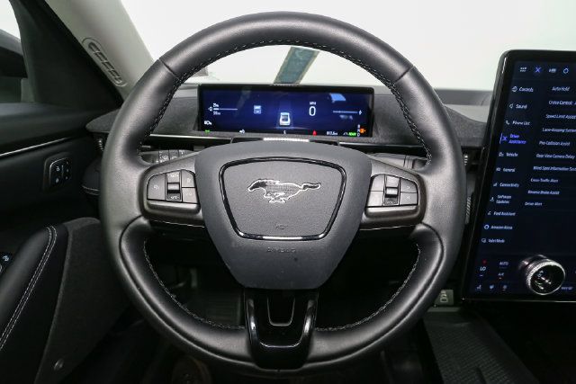 Used 2025 Ford Mustang Mach-E Premium AWD/4WD image 27
