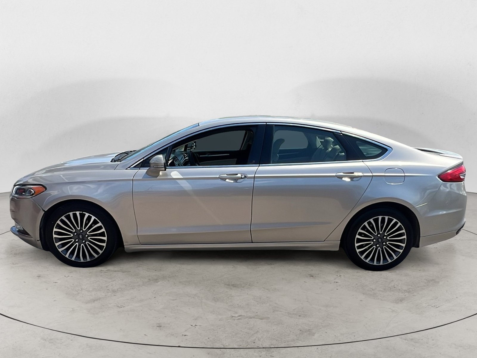 Used 2018 Ford Fusion Titanium AWD/4WD image 3