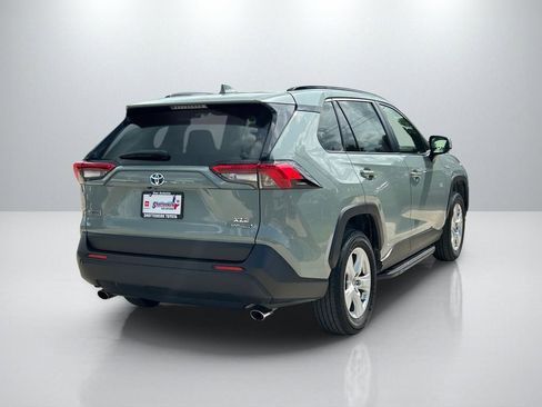 Used 2021 Toyota RAV4 XLE w/ Convenience Package AWD/4WD image 5