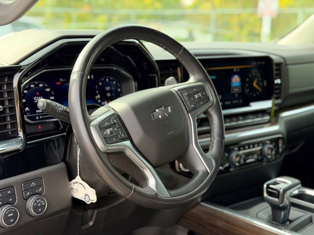 Used 2023 Chevrolet Silverado 1500 RST AWD/4WD image 10