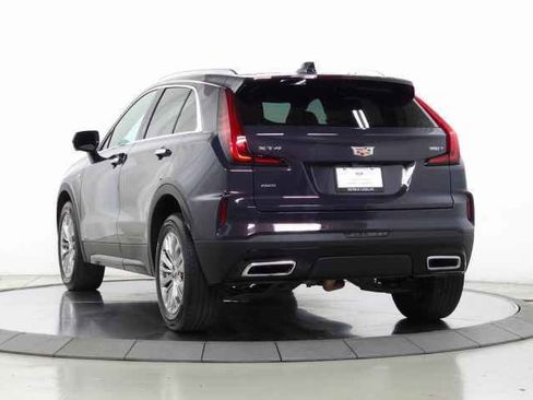 Certified 2025 Cadillac XT4 Premium Luxury image 3