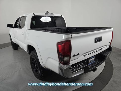 Used 2019 Toyota Tacoma SR5 AWD/4WD image 4