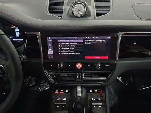 New 2025 Porsche Macan image 16