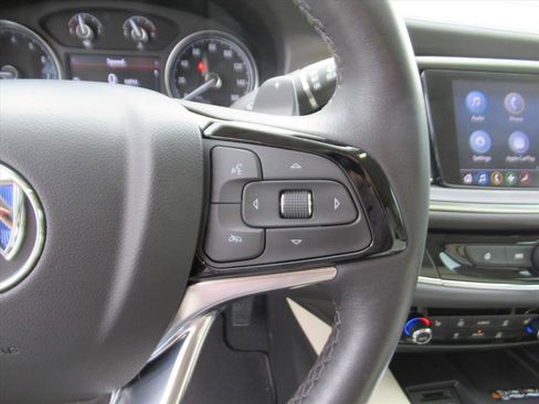 Used 2023 Buick Enclave Essence image 19