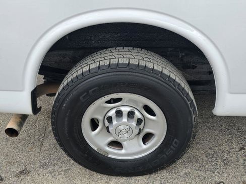 Used 2019 Chevrolet Express 2500 w/ Driver Convenience Package image 21