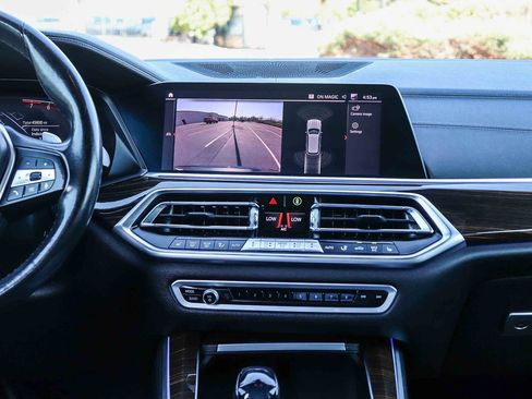 Used 2019 BMW X5 xDrive40i w/ Convenience Package AWD/4WD image 16
