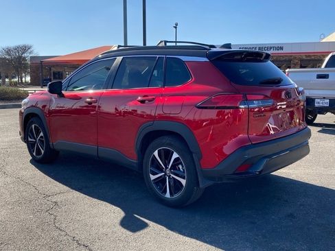 Used 2025 Toyota Corolla Cross AWD Hybrid image 7