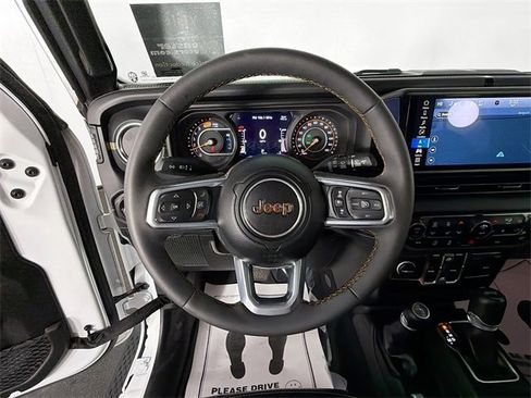 Used 2024 Jeep Wrangler Sahara w/ Technology Group image 11