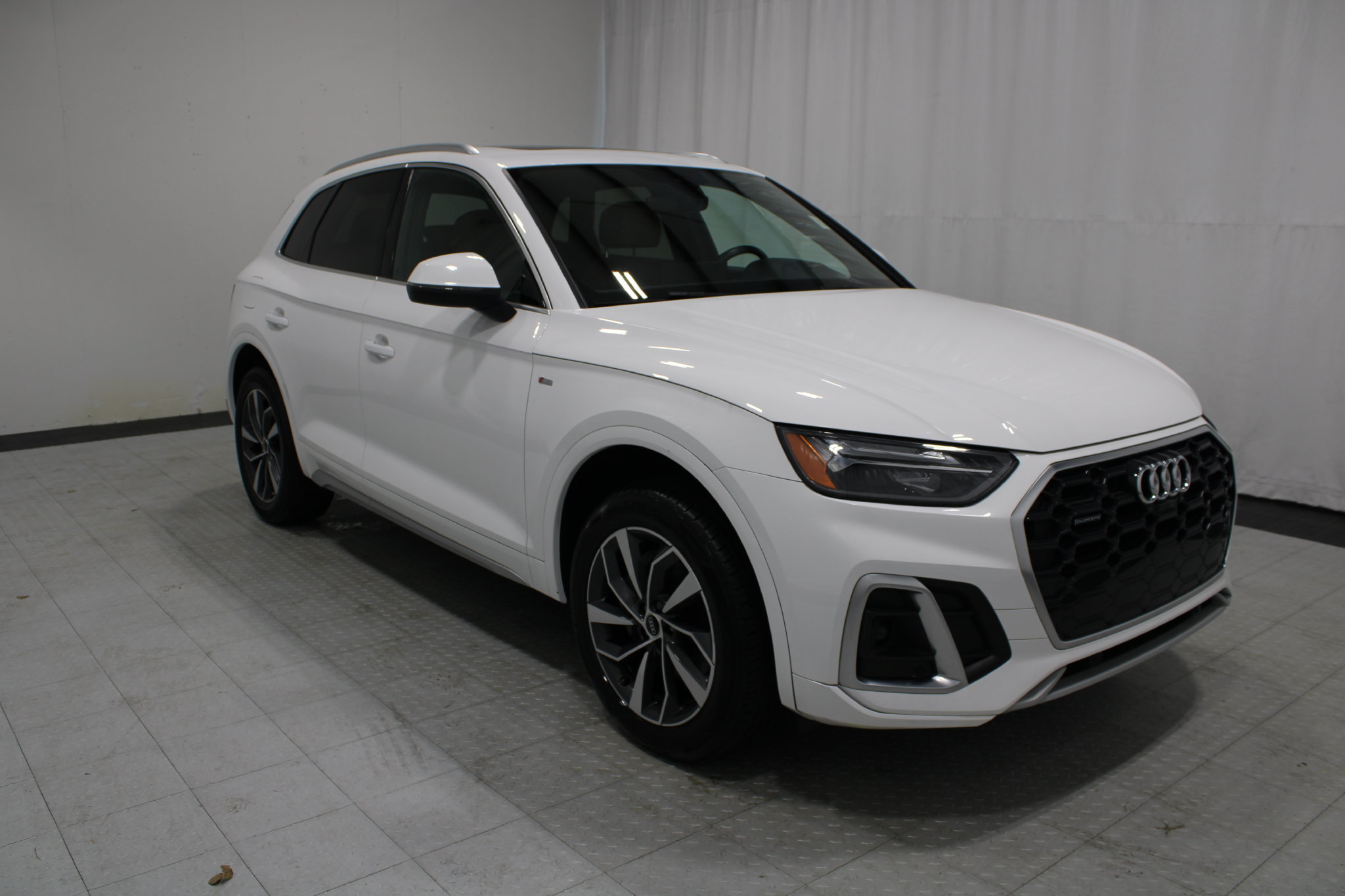 Used 2023 Audi Q5 2.0T Premium Plus AWD/4WD image 4