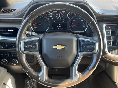 Used 2021 Chevrolet Suburban LS AWD/4WD image 17