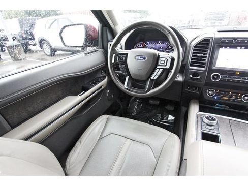 Used 2019 Ford Expedition Limited w/ Equipment Group 301A RWD image 7