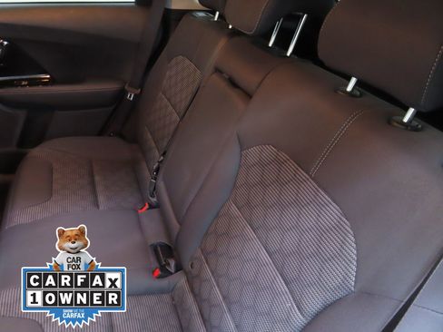 Used 2022 Kia Niro LXS image 19