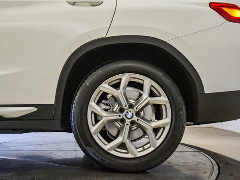 Certified 2023 BMW X4 xDrive30i w/ Convenience Package image 11