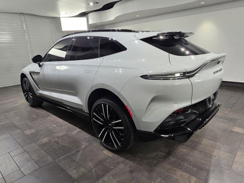 Used 2024 Aston Martin DBX 707 AWD/4WD image 2