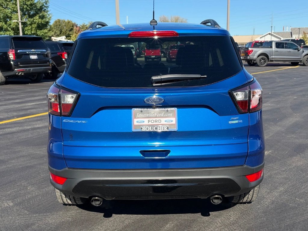 Certified 2017 Ford Escape SE w/ SE Sport Appearance Package AWD/4WD image 4