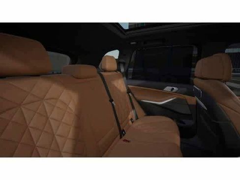 Used 2026 BMW X5 sDrive40i w/ Executive Package RWD image 12