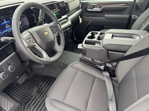 New 2025 Chevrolet Silverado 2500 LT w/ Z71 Chrome Sport Edition image 9