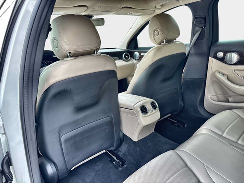 Used 2021 Mercedes-Benz C 300 Sedan image 19