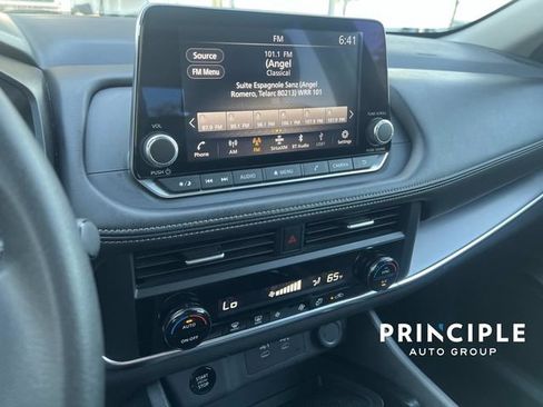 Used 2024 Nissan Rogue SV FWD image 22