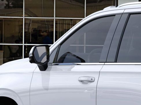 New 2026 Chevrolet Tahoe LT image 12