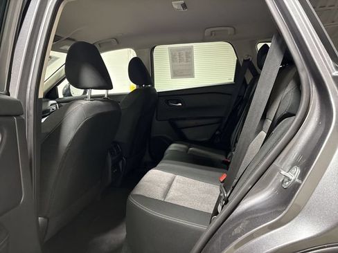 Used 2024 Nissan Rogue SV FWD image 22