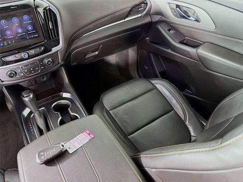 Used 2020 Chevrolet Traverse RS w/ LPO, Floor Liner Package AWD/4WD image 28