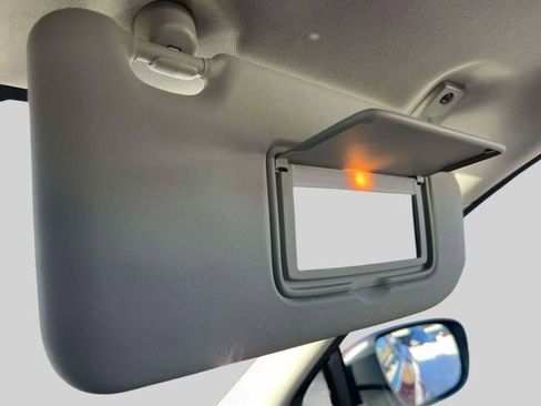 Used 2018 Nissan Rogue Sport SL w/ SL Premium Package image 38