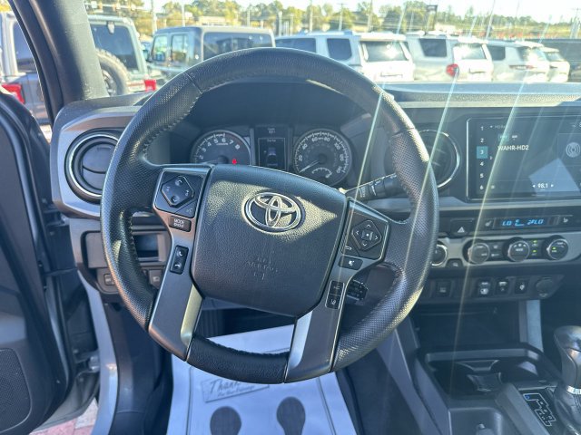 Used 2019 Toyota Tacoma TRD Off-Road AWD/4WD image 15