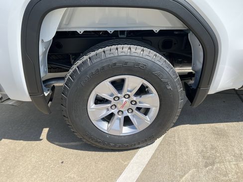 New 2026 GMC Sierra 1500 Pro w/ Pro Value Package image 9