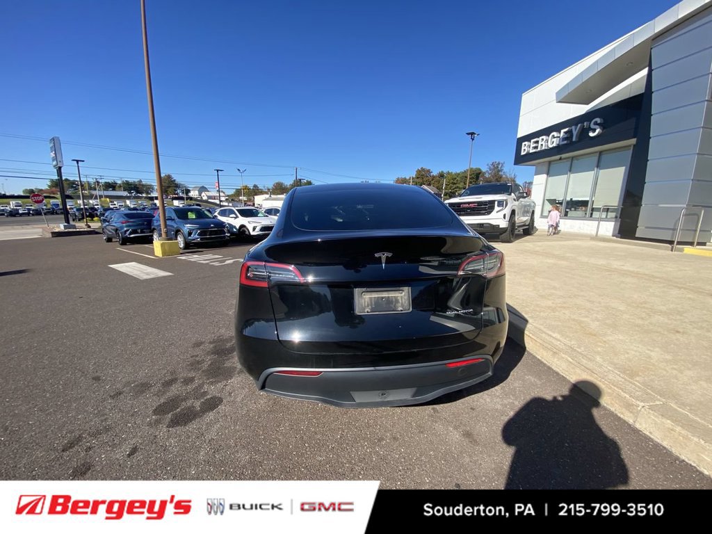 Used 2023 Tesla Model Y Long Range AWD/4WD image 3