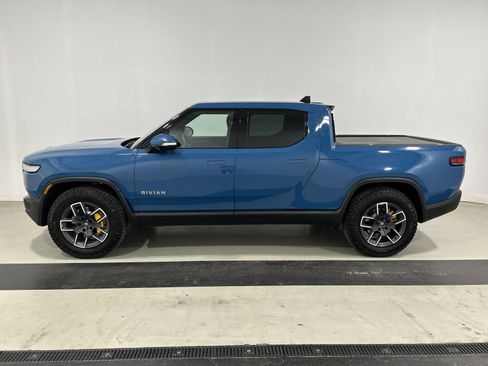 Used 2022 Rivian R1T Launch Edition AWD/4WD image 2