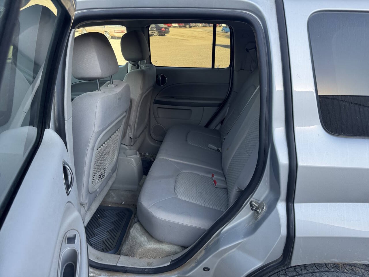 Used 2011 Chevrolet HHR LT FWD image 21