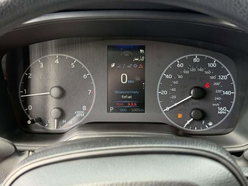 Used 2025 Toyota Corolla LE image 29