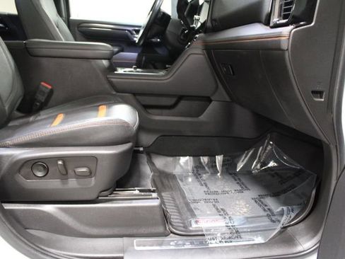 Used 2024 GMC Sierra 2500 AT4 w/ AT4 Premium Plus Package image 27