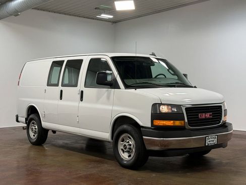 Used 2024 GMC Savana 2500 w/ Driver Convenience Package image 27