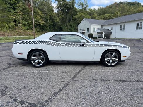Used 2013 Dodge Challenger SXT w/ Super Sport Group image 2
