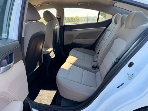 Used 2019 Hyundai Elantra SEL FWD image 5