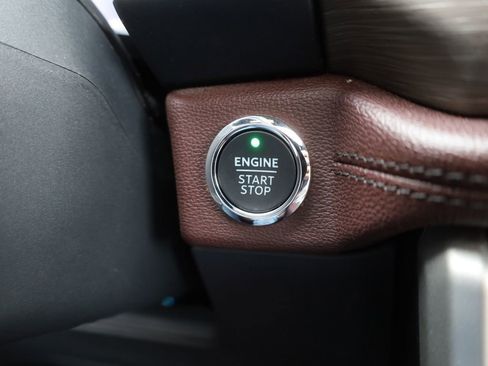 Used 2024 Ford Expedition Limited image 42