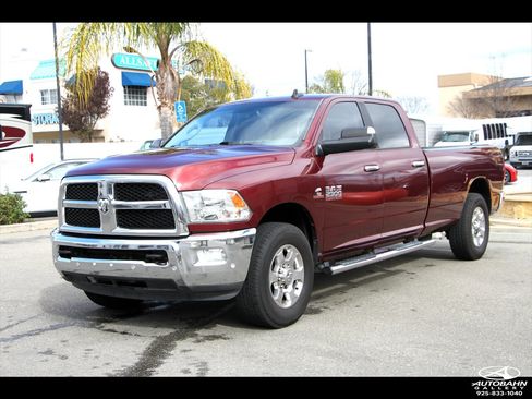 Used 2017 RAM 2500 SLT w/ Luxury Group image 4