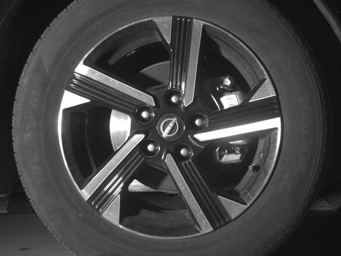 Used 2025 Nissan Sentra SV FWD image 16