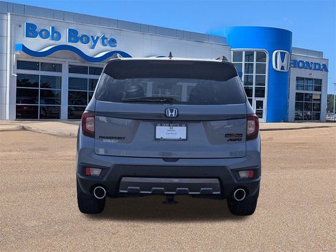 Certified 2024 Honda Passport TrailSport image 4