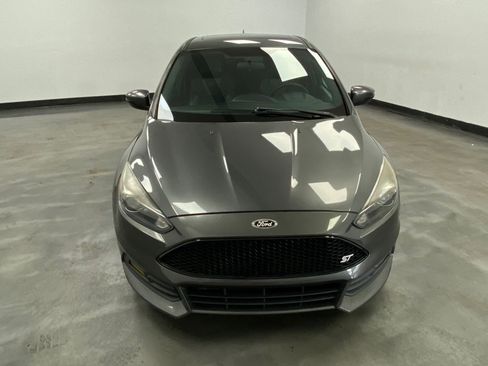 Used 2017 Ford Focus ST w/ Equipment Group 401A image 9