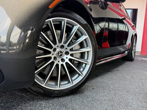 Used 2021 Mercedes-Benz S 580 4MATIC Sedan image 2