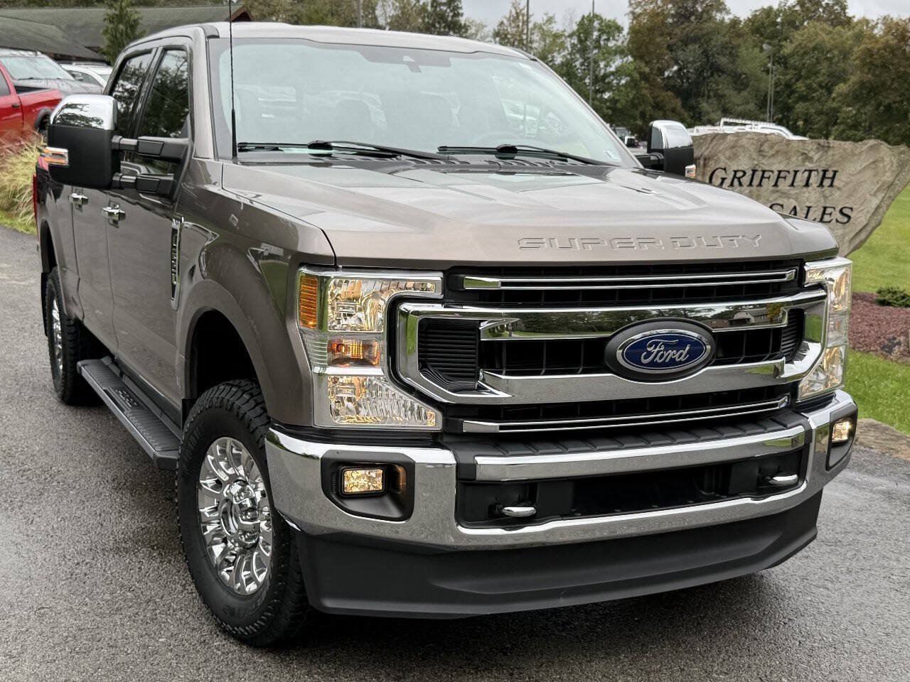 Used 2022 Ford F250 XLT w/ XLT Premium Package AWD/4WD image 8