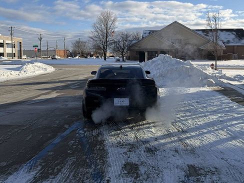 Used 2017 Chevrolet Camaro SS image 7