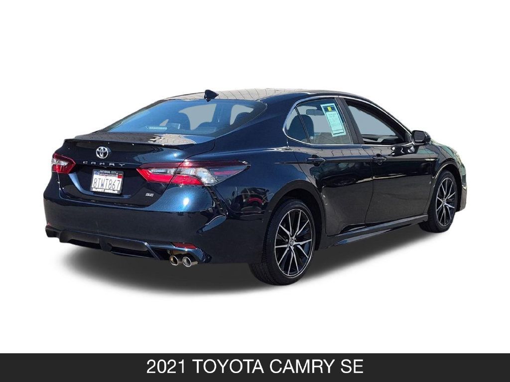 Used 2021 Toyota Camry SE FWD image 9