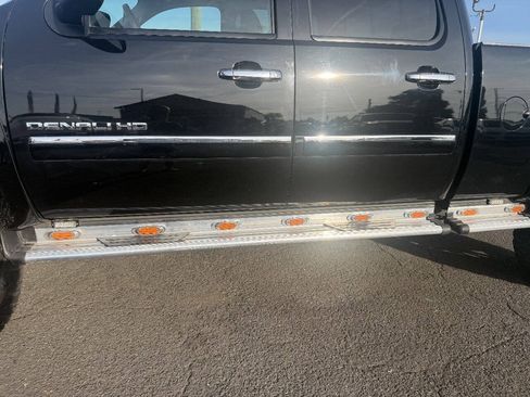 Used 2011 GMC Sierra 2500 Denali w/ Snow Plow Prep Package AWD/4WD image 19