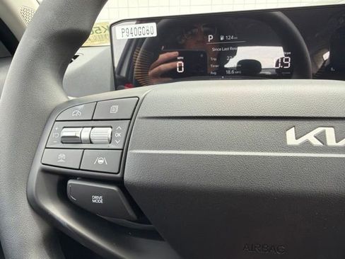 New 2026 Kia K4 FWD image 21
